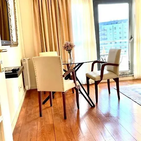 Apartment Palace 55 - Beautiful With Parking&balcony Porto